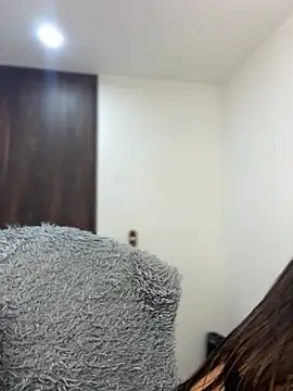 miajones21 (F young) - Make me wet !!!