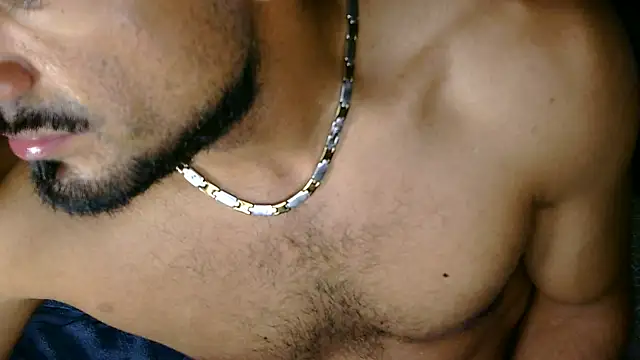 piggylatino live cam on StripChat