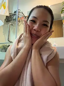 redlacewassi live cam on StripChat