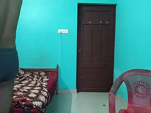 Sultryandrews live sex cam
