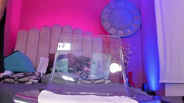 Inndrahot live cam on StripChat