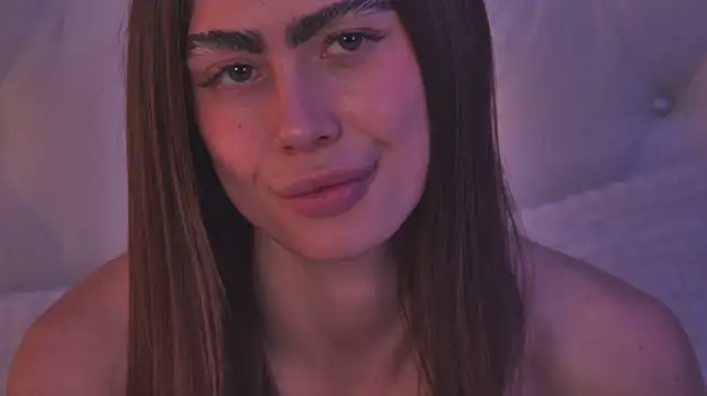 Amanda_River live cam on StripChat