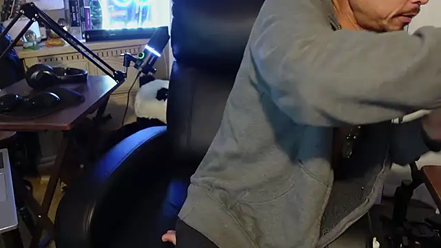 Ghost11_11 live cam on StripChat