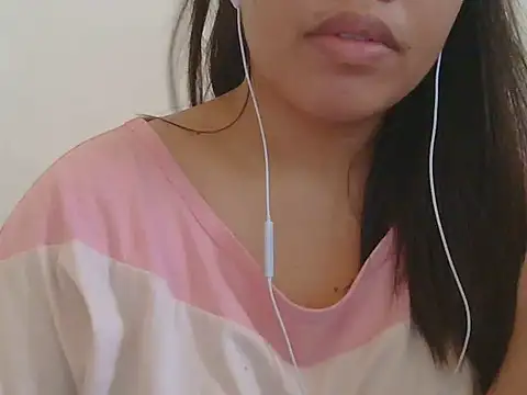 ChubbyButty live cam on StripChat