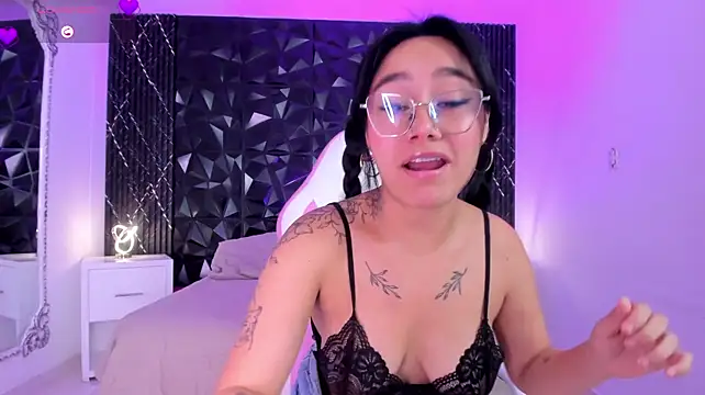 AnaiaClarck live cam on StripChat