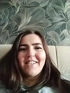 SweetyMommy77 live cam on StripChat