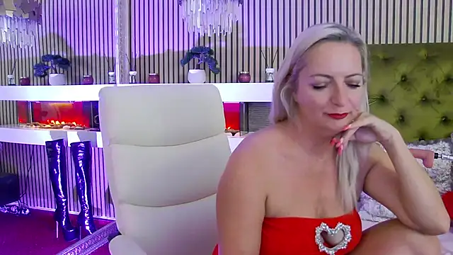 LadyTouch live cam on StripChat