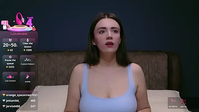 IamMolly live cam on StripChat