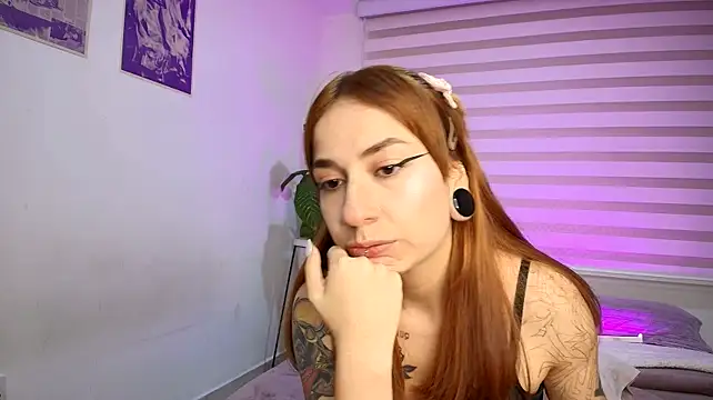 Sky_Intimate live cam on StripChat