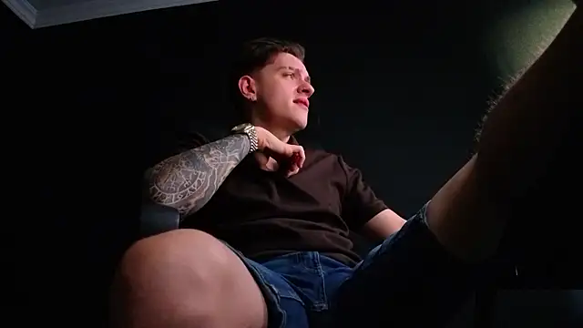 FelixStarkk live cam on StripChat