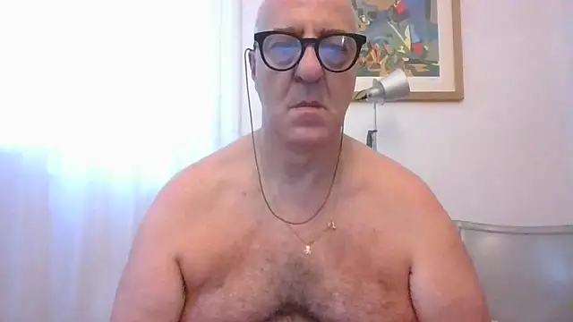 ANONIMO7735 live cam on StripChat