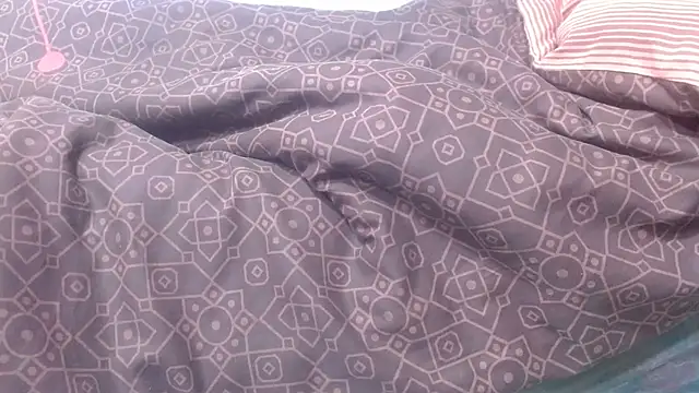 Bunnyxx01 live cam on StripChat