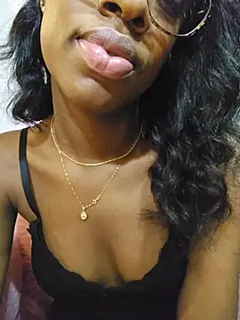 Im_Camila__ live cam on StripChat