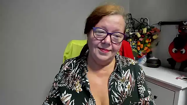 Adelewildx live cam on StripChat
