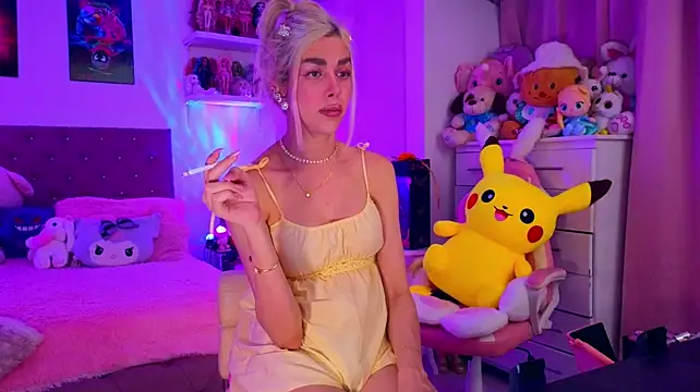 MadamBarbiee live cam on StripChat