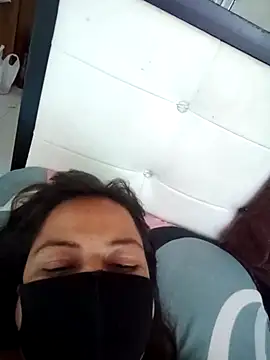 shabm20 live cam on StripChat