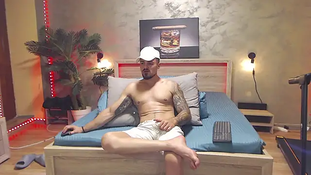 Tiberius_hunk live cam on StripChat