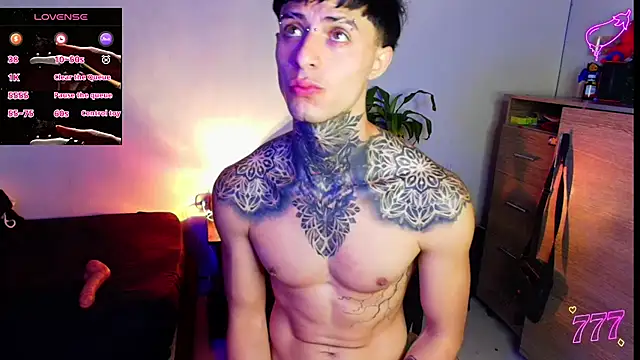 7_Saturno_7 live cam on StripChat