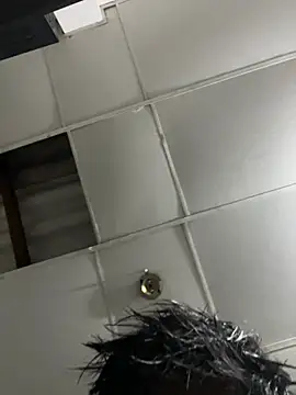 bruzzz666 live cam on StripChat