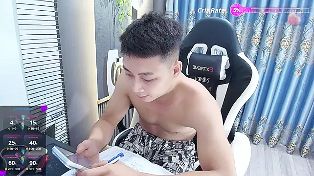 Naughty___asian live cam on StripChat