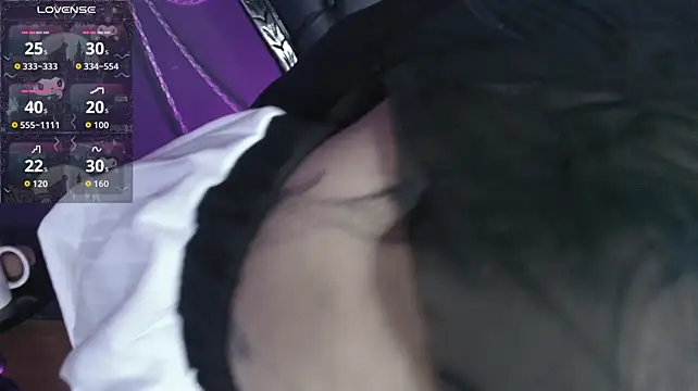 Navier__ live cam on StripChat