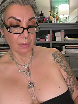 dieseldame1313 live sex cam