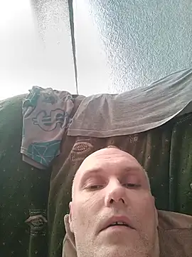 Pineapple04 live cam on StripChat