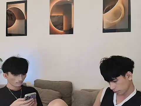 twink_pinoy live cam on StripChat