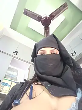 Aafreen_36 live cam on StripChat