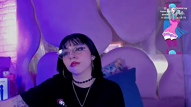 Niina_sssy live cam on StripChat