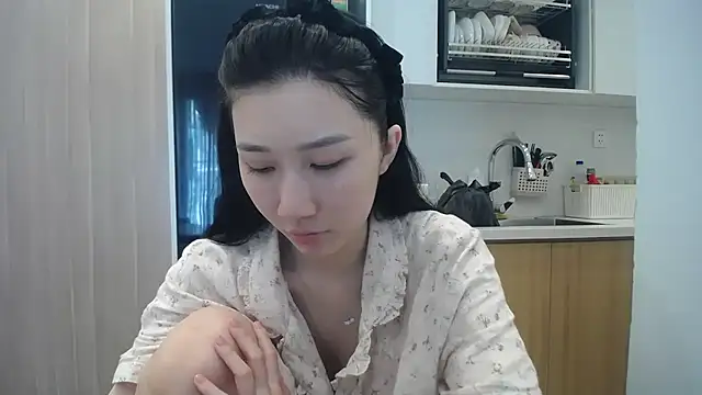 Asiagirll live cam on StripChat