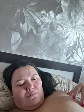 SunnyLeila2101 live cam on StripChat