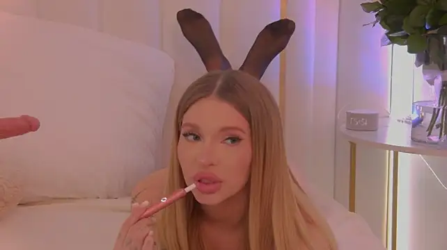 AriellaMelo live cam on StripChat