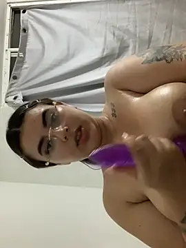 Madison_Sloan live cam on StripChat