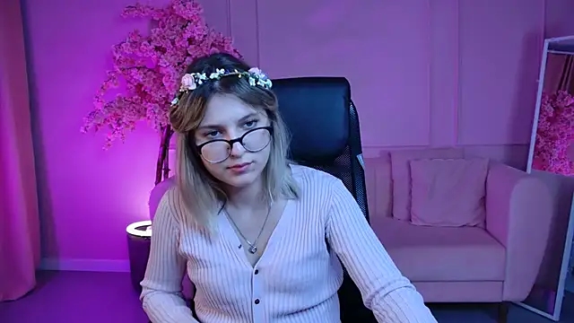 LeslieBloom live cam on StripChat