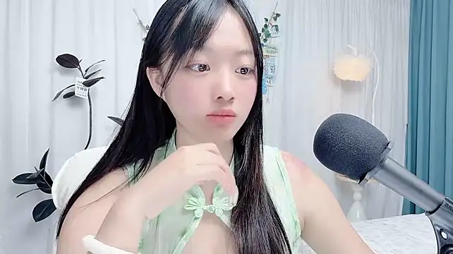 Winnie666999 live sex cam