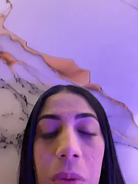 MAHOMI_ROSE live cam on StripChat