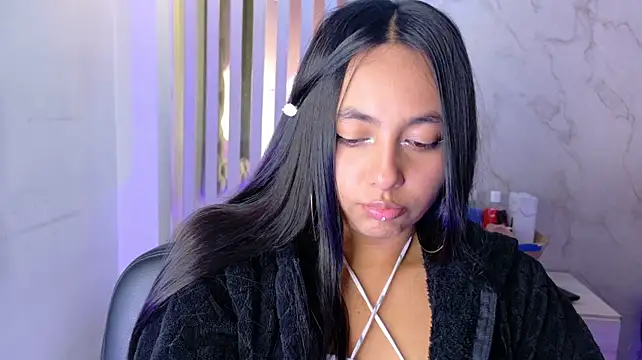 Hollyyqueen_ live sex cam