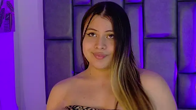 KattaleyaRousse live cam on StripChat