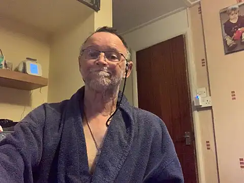 moonraker64 (M grandpa) - Help me cum