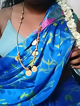 tamil_swathii live cam on StripChat
