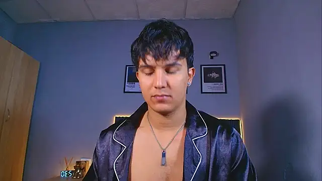 Leo_Savage_ live sex cam