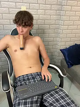 Nicola_hard live sex cam