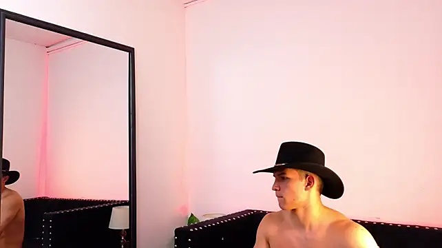 Apolo_Warrior live sex cam