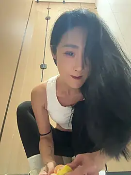 so-linger live sex cam