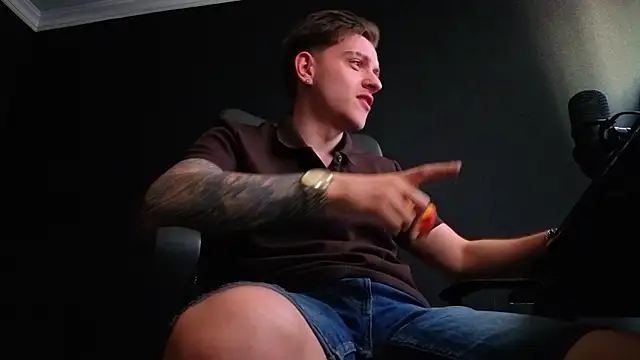FelixStarkk live sex cam