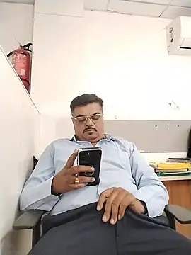 Desi_Gujju_Boy live cam on StripChat