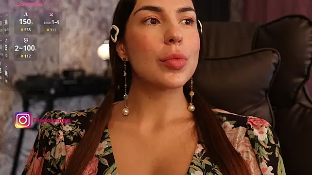 DiodoraMag live cam on StripChat