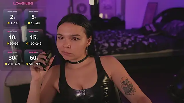 Dominatrix_Alice live cam on StripChat