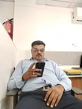 Desi_Gujju_Boy live cam on StripChat